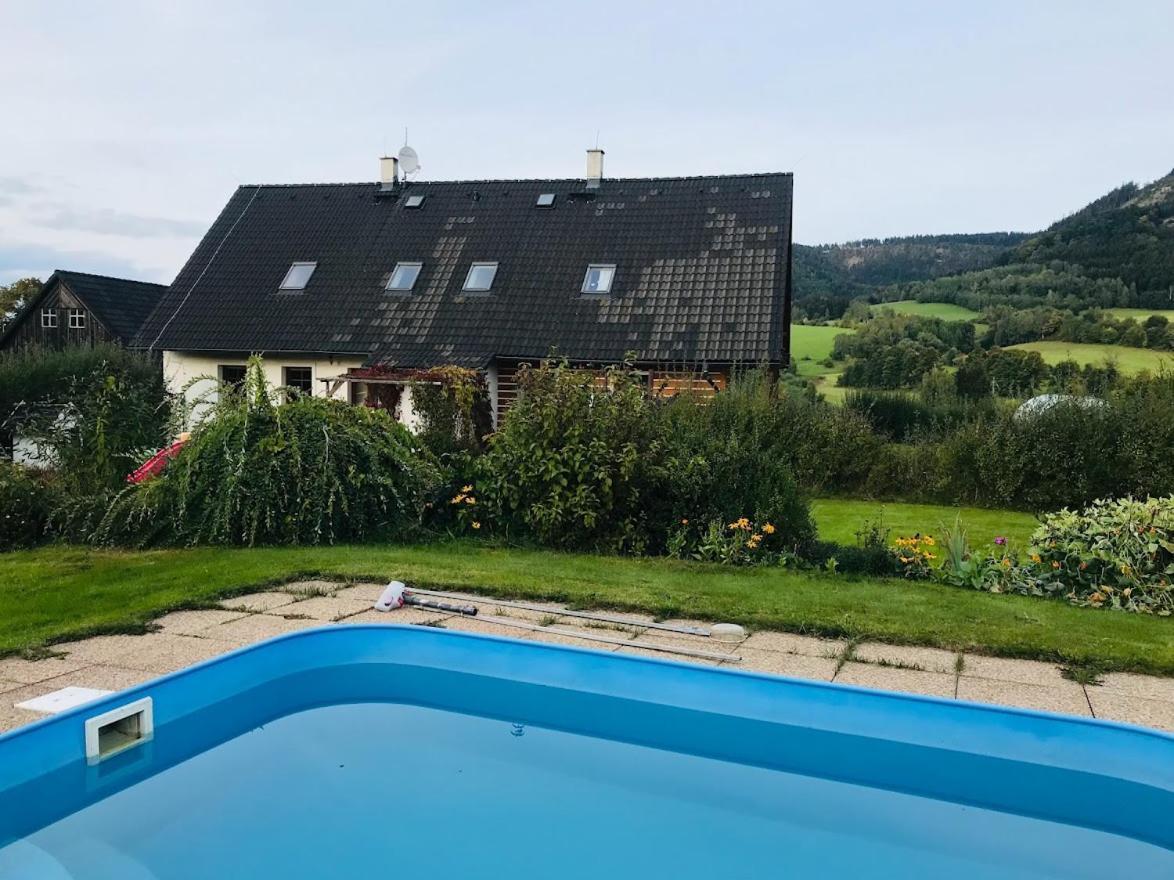 Apartman V Chaloupce Na Vrsku Bernsdorf 외부 사진